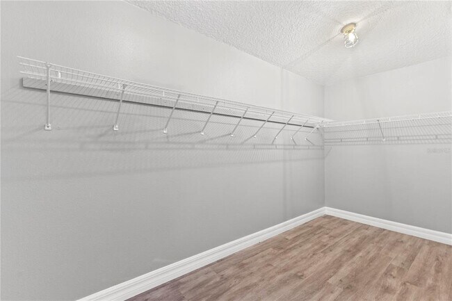 Building Photo - 9307 Poplar Creek Ct