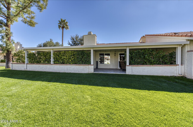 Building Photo - 7812 E Oakshore Dr