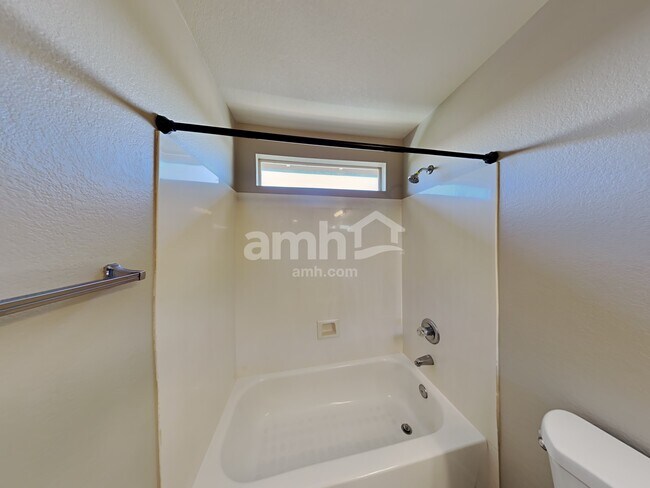 Building Photo - 7227 E Navarro Ave