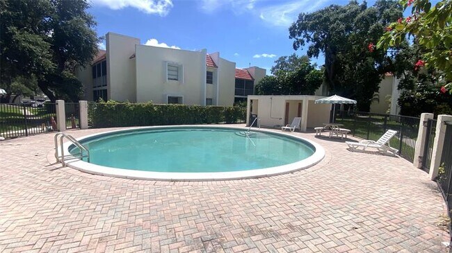 Primary Photo - 618 NW 13th St