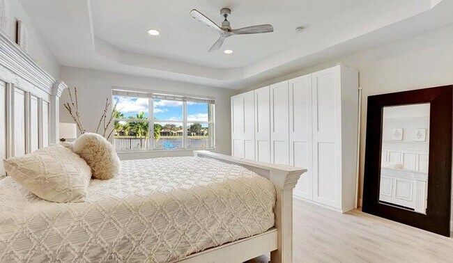 Building Photo - 8163 Alberti Dr