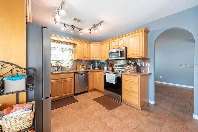 Building Photo - 9415 Pebble Glen Ave