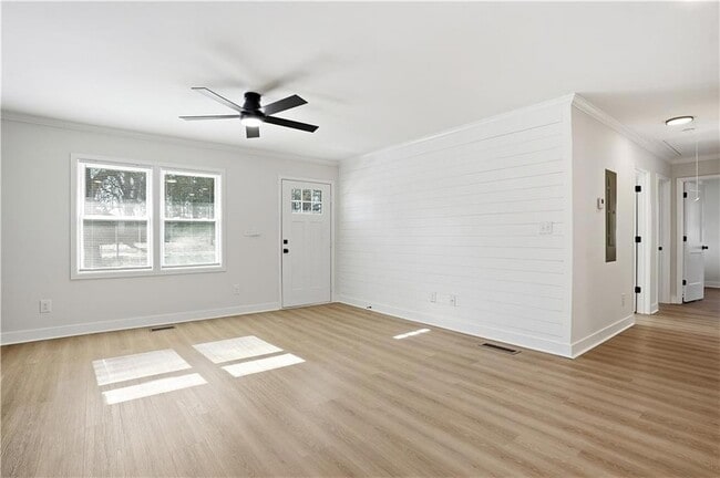 Building Photo - 127 Perry St