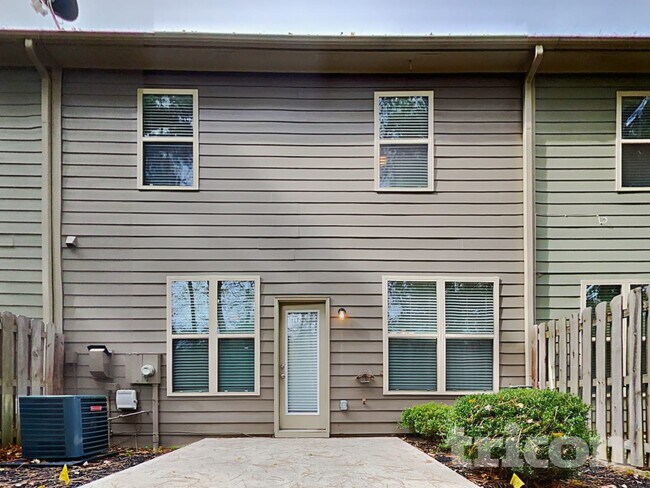 Building Photo - 133 Sunset Ln