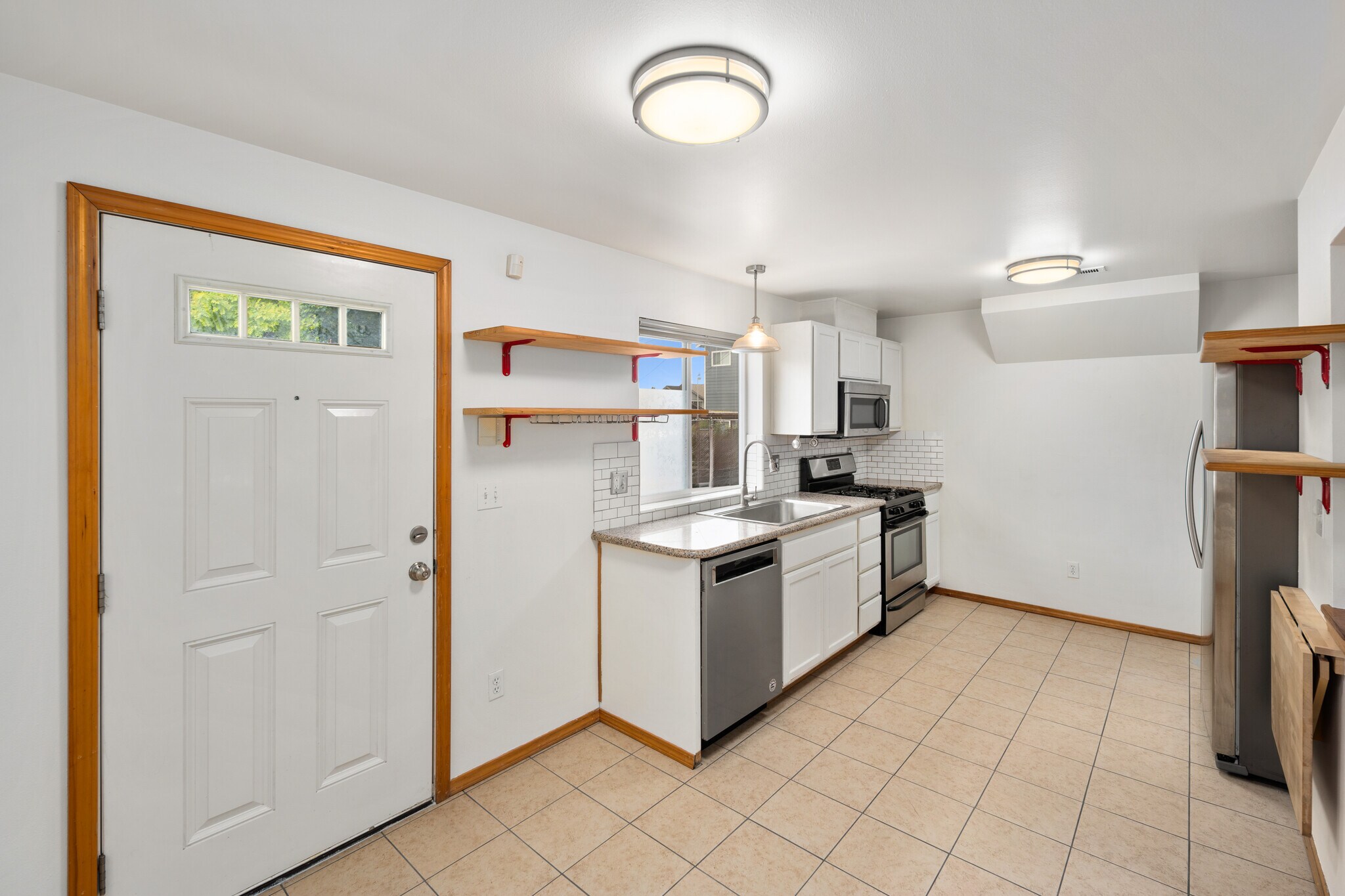 Building Photo - 8823 Delridge Way SW
