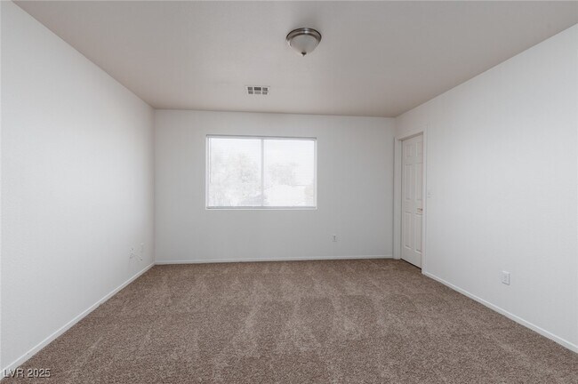 Building Photo - 5029 Cascade Pools Ave