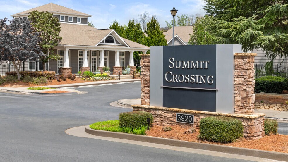 Exterior - Summit Crossing
