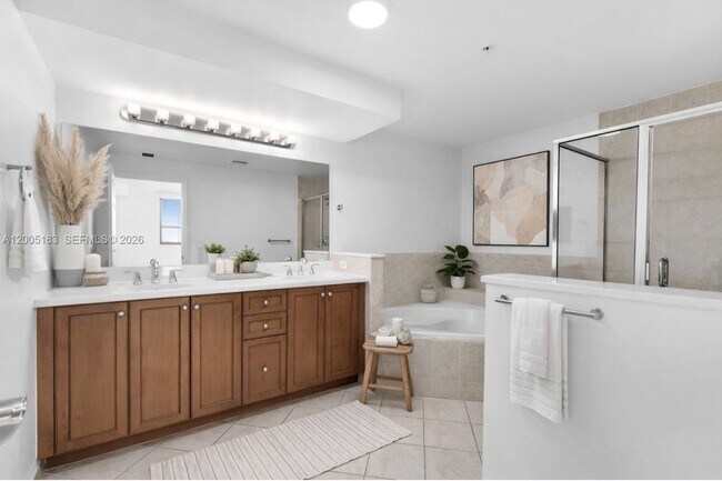 Building Photo - 8395 SW 73rd Ave