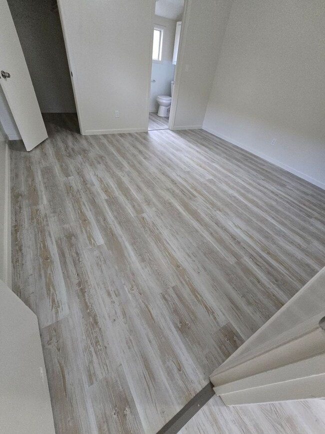 Building Photo - 526 N 8th St