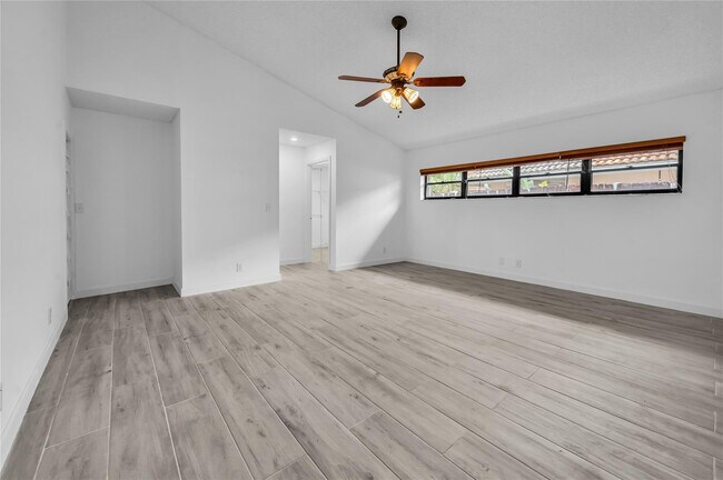 Building Photo - 7619 Silver Woods Ct