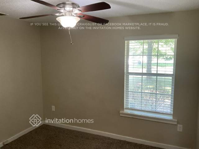 Building Photo - 225 Woodcrest Dr