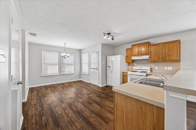 Building Photo - 19811 Shores Edge Dr