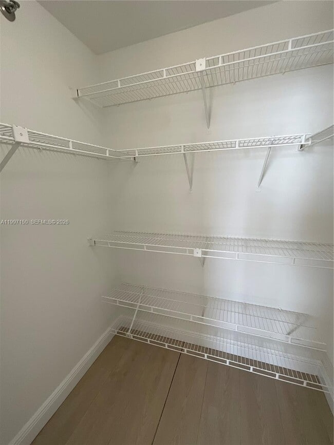 Building Photo - 770 Claughton Island Dr