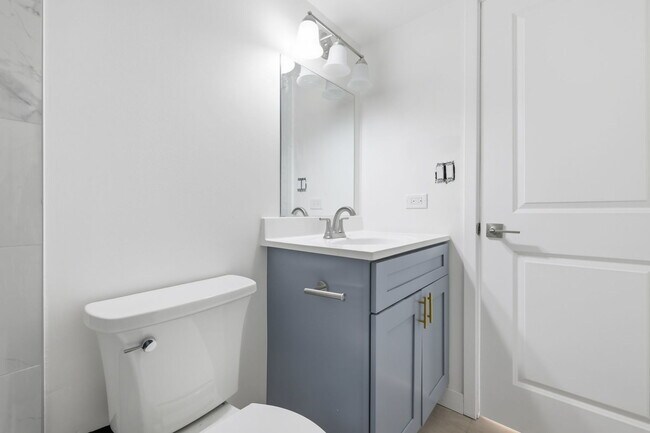 Building Photo - 4180 Williamsburg Ct