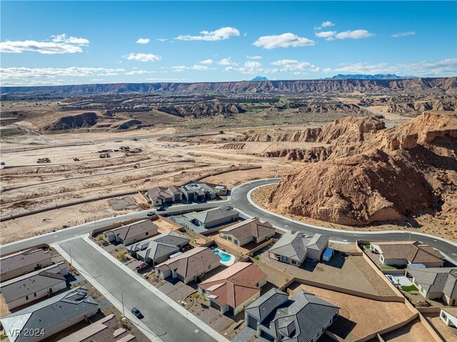 Building Photo - 647 Quarry Pass