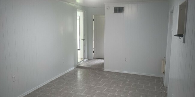 Building Photo - 1239 Morgan Dr