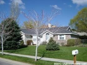 Building Photo - Spacious Sandy Rambler w 2 car attached