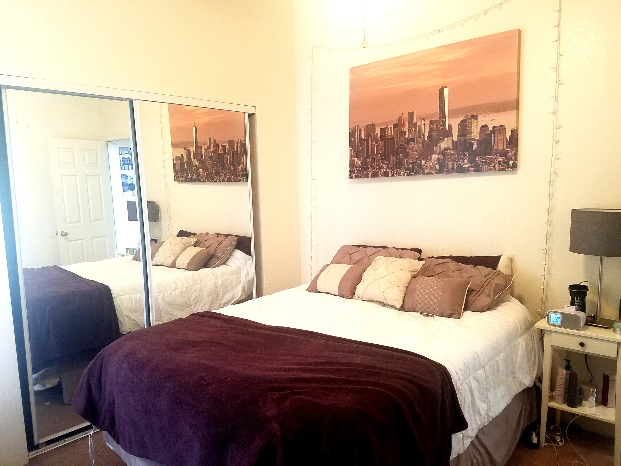 Bedroom - 1440 E Lee St