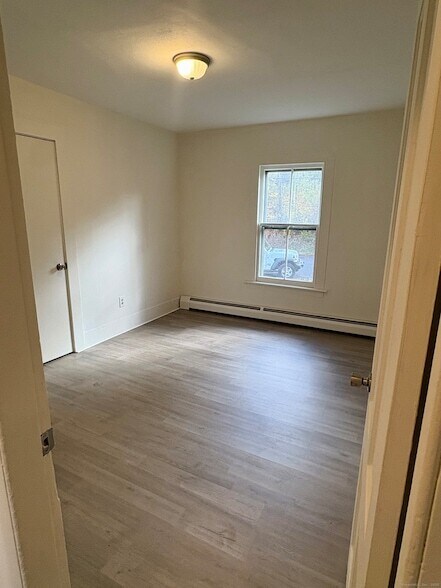 Building Photo - 227 Railroad St