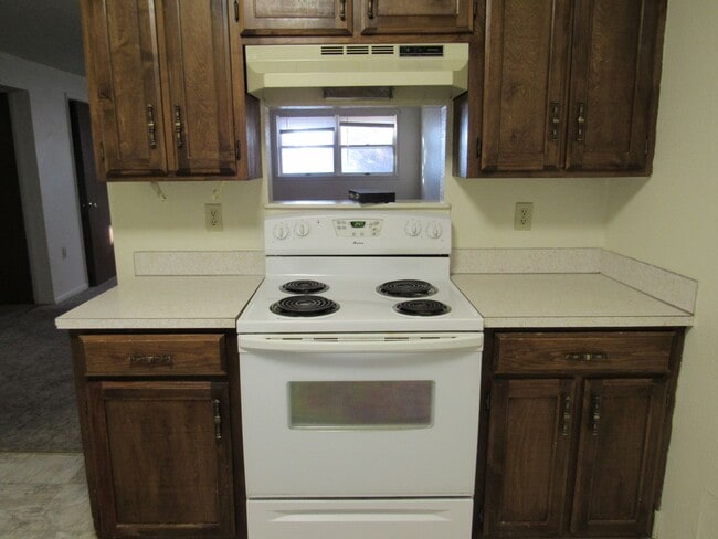 Building Photo - Affordable 2 Bedroom Apartment