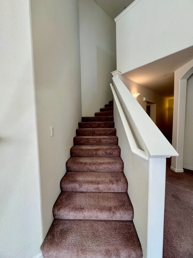 Building Photo - Welcome Home To This Adorable North Natomas Condo!