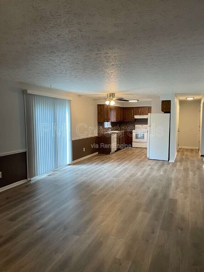 Building Photo - 7594 Peachmont Ave NW