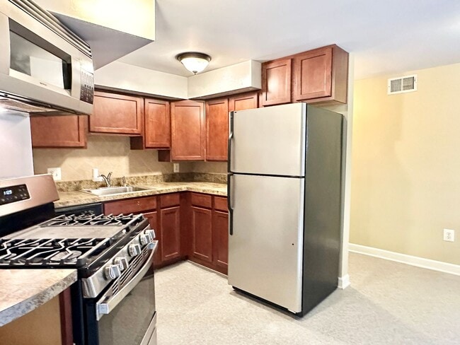 Building Photo - 2 Bed 1 Bath Adams Morgan