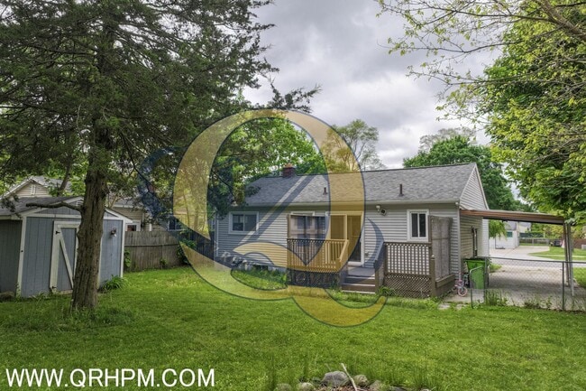 Building Photo - Available Now in Fenton!!!