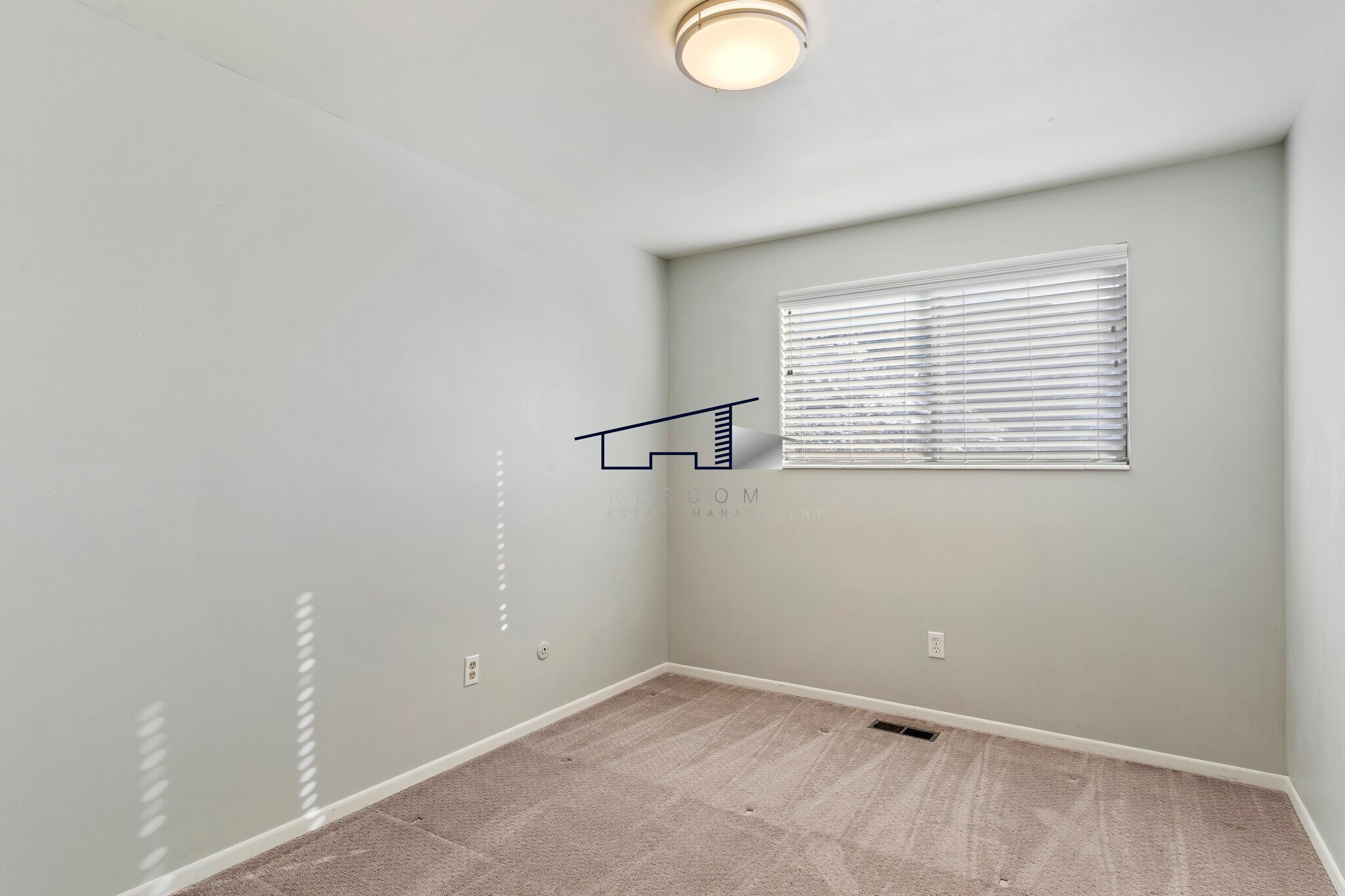 Building Photo - 1186 E 3150 N