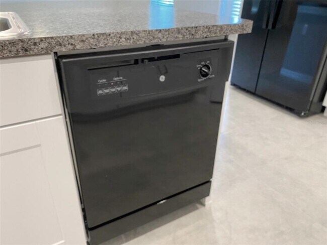 Building Photo - 3816 Hanover Dr