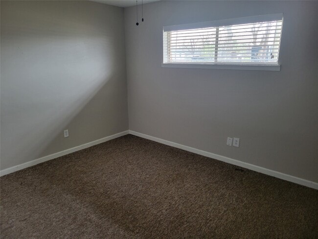 Building Photo - 2922 Randolph Rd