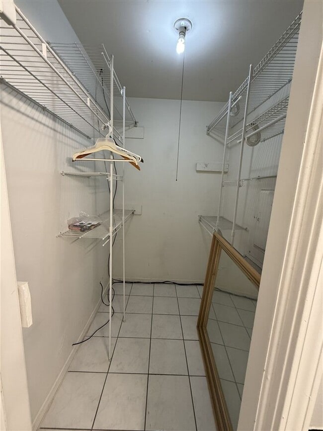 Building Photo - Beautiful 3 bedroom 2 bath home for lease ...