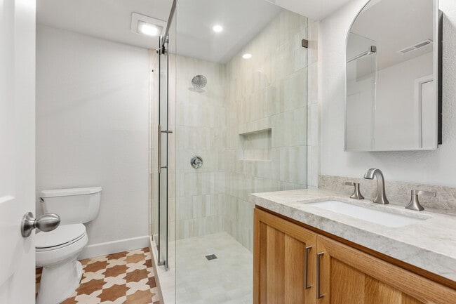 Building Photo - 24512 Alta Vista Dr