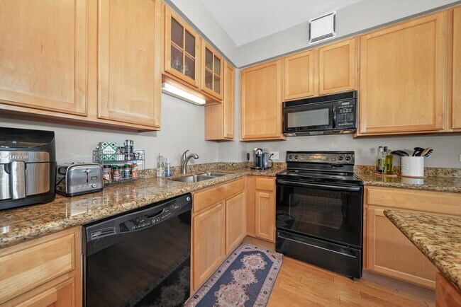 Building Photo - 435 W Erie St