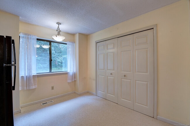 Building Photo - 298 Conestoga Way