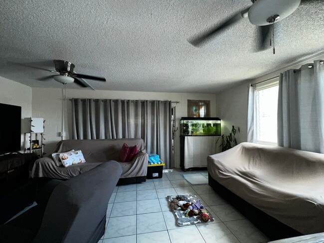 Building Photo - 3/1 Kulana Townhouse