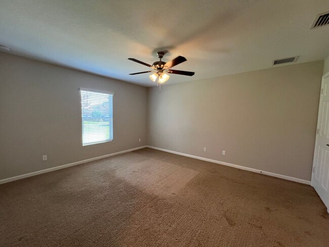 Building Photo - 4/2 In Torino