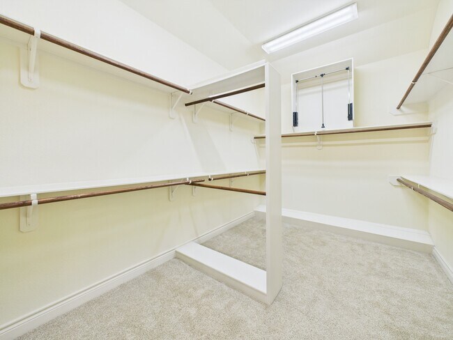 Building Photo - 11025 Sherwood Grv