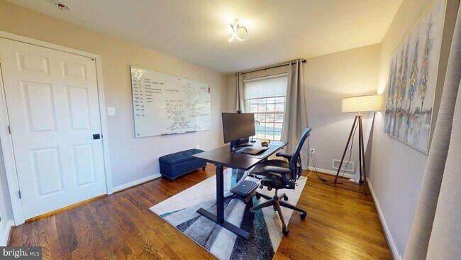 Building Photo - 4707 Holborn Ave