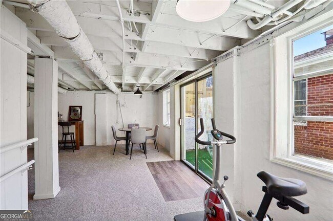 Building Photo - 1687 Porter Dr NW