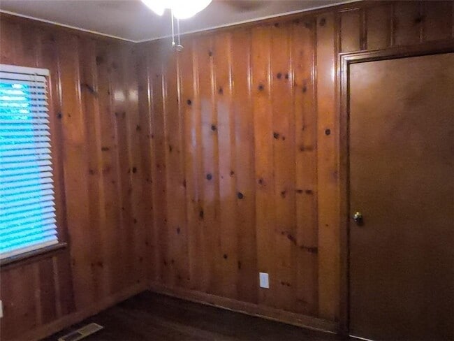 Building Photo - 817 Gertrude Pl NW