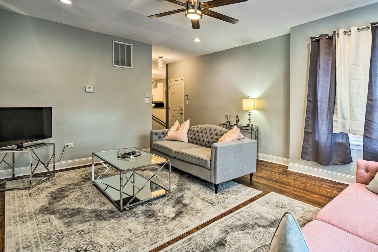 Building Photo - 7931 S Eberhart Ave