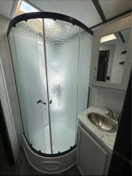 Building Photo - 6242 SW 24th St