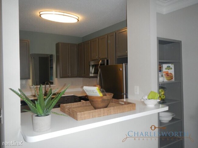 Building Photo - 2 br, 2 bath Townhome - Piedmont