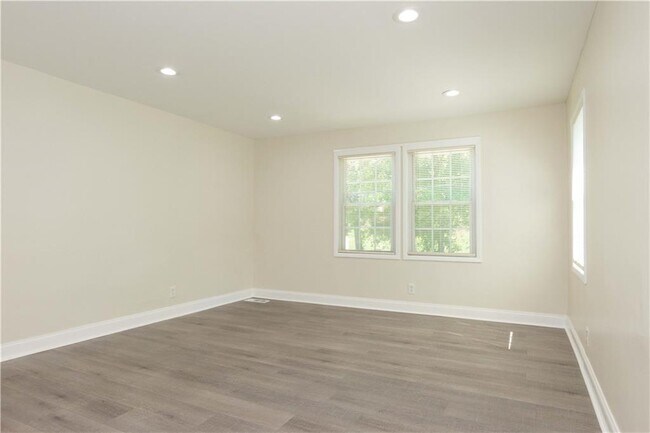 Building Photo - 1645 Abner Terrace NW
