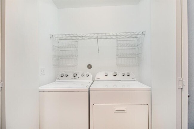 Building Photo - 2940 Cline St