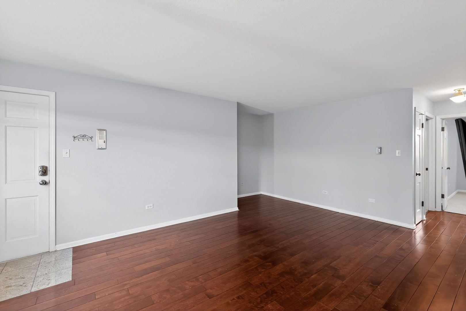 Building Photo - 2262 S Vly Hwy