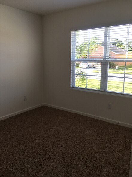 Building Photo - 1522 Lexington Square SW