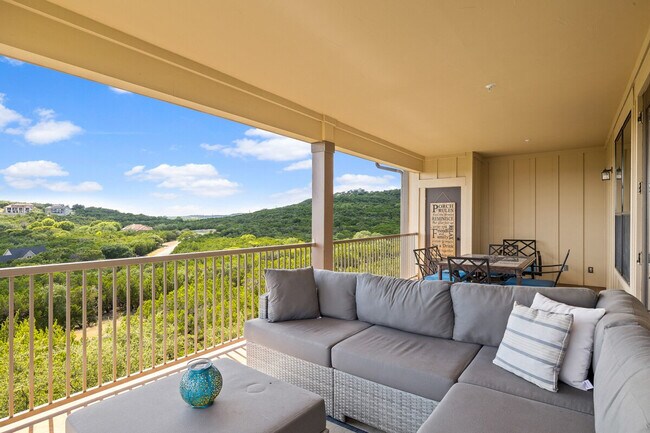 Building Photo - 18004 Edgewood Way