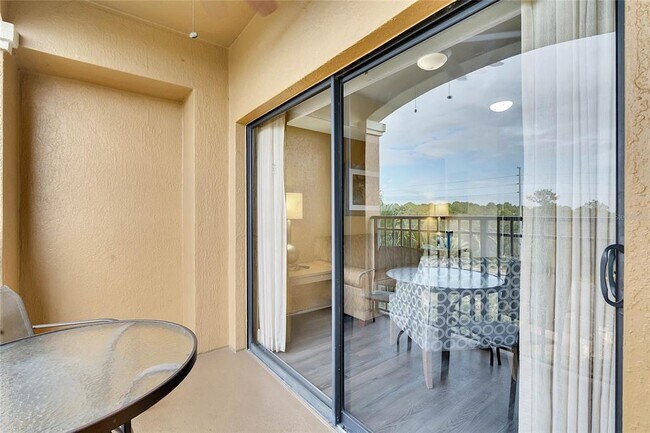 Building Photo - 12527 Floridays Resort Dr